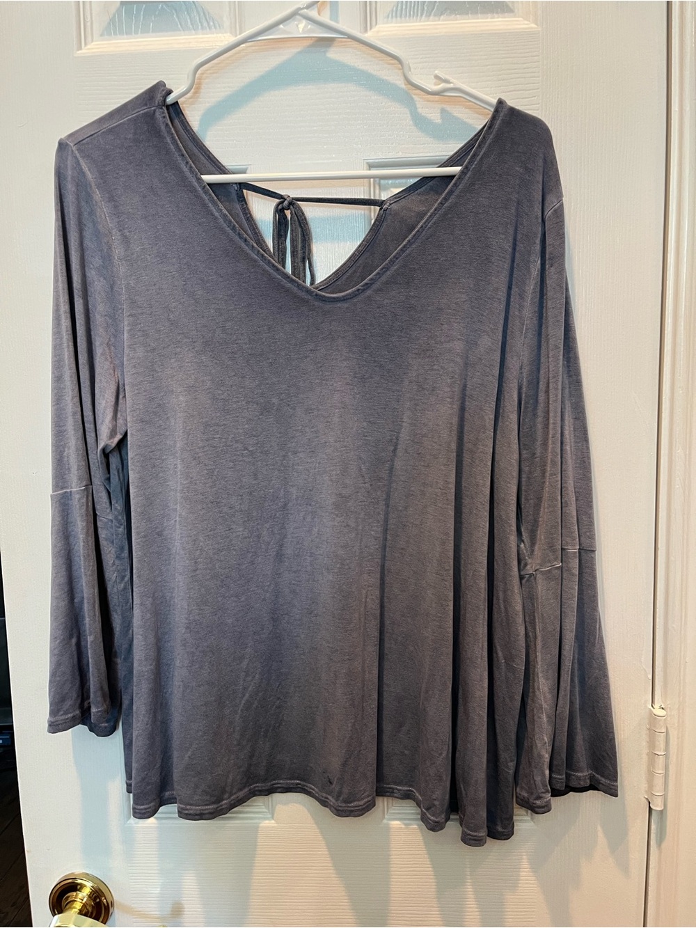 Arizona Jean Company Women's Slate Gray V-Neck Long-Sleeve Top with Back Tie